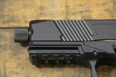 GFGAA40001_CLOSE-UP